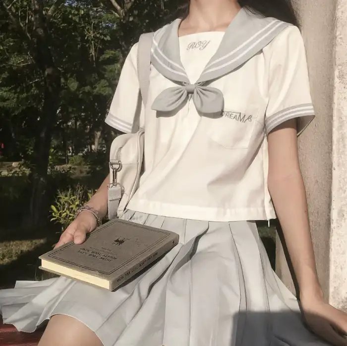 水手服 百合族 在线观看
